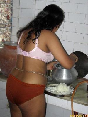 Abitha Aunty_42.jpg